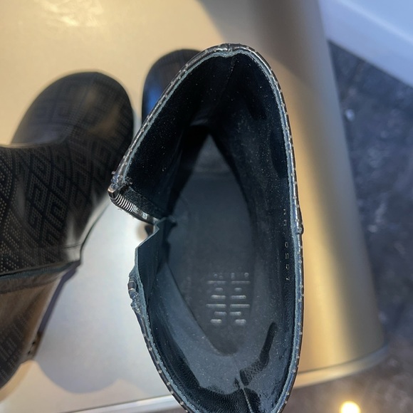 NIB GIVENCHY G CUBE BLACK ANKLE BOOTS. 39 - Picture 8 of 11